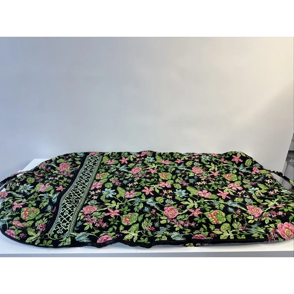 Vera Bradley Hanging Clothes Travel Quilted Retired Botanica Hanging Garment Bag